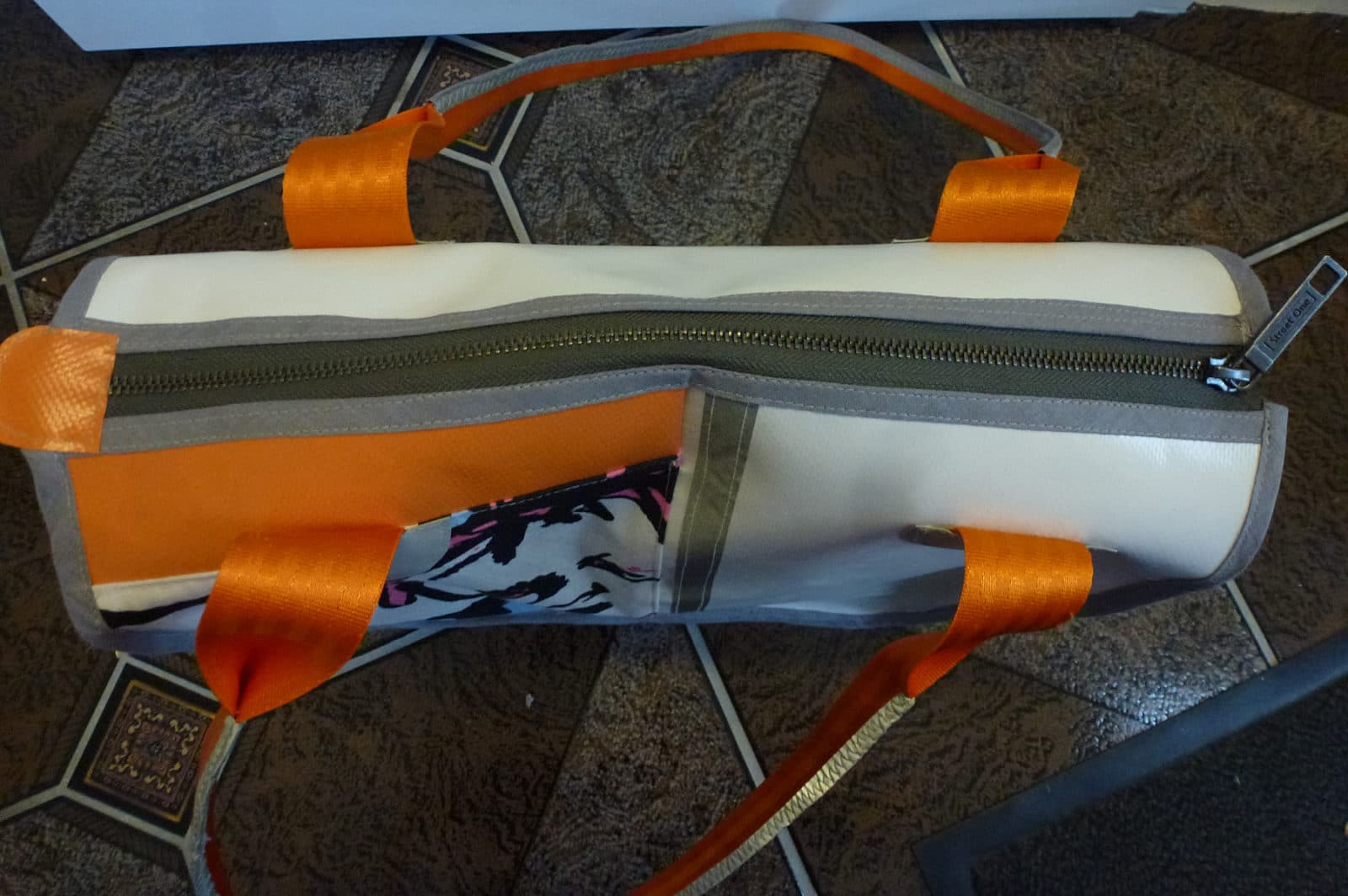 Recycling-Shopper aus Planenmaterialresten
