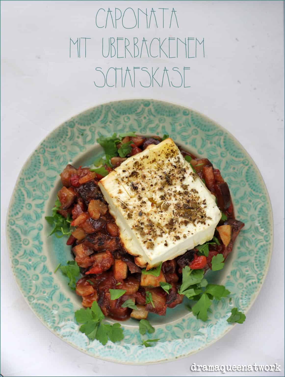 Caponata mit überbackenem Schafskäse