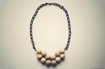 DIY Statement Kette aus Holz