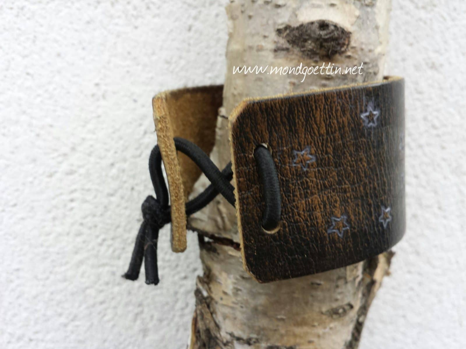 Armband aus Ledergürtel