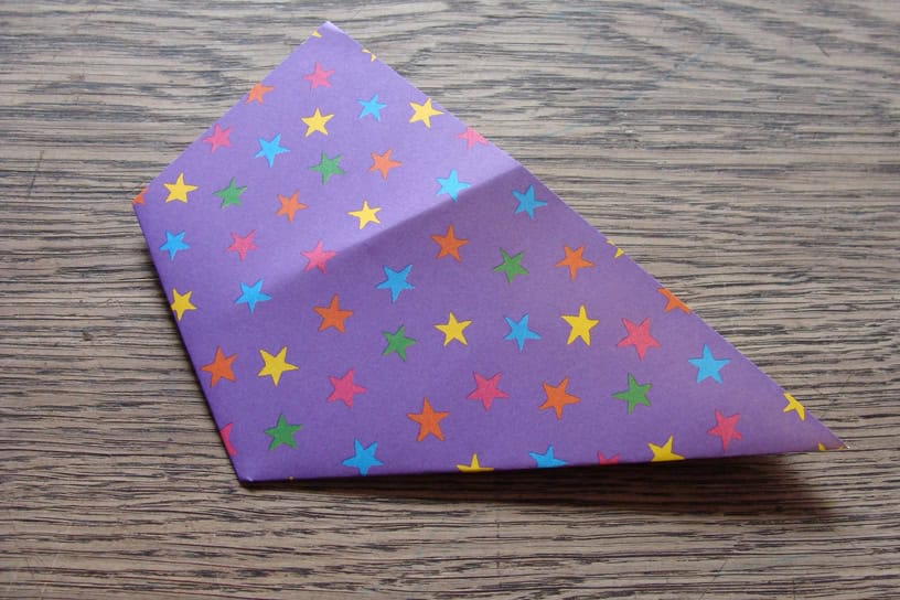 Kleine Nachmittagsfalterei oder wie man an trüben Tagen ein Origami Fangspiel faltet