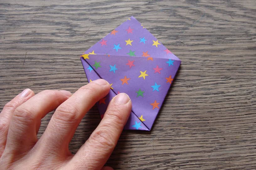 Kleine Nachmittagsfalterei oder wie man an trüben Tagen ein Origami Fangspiel faltet
