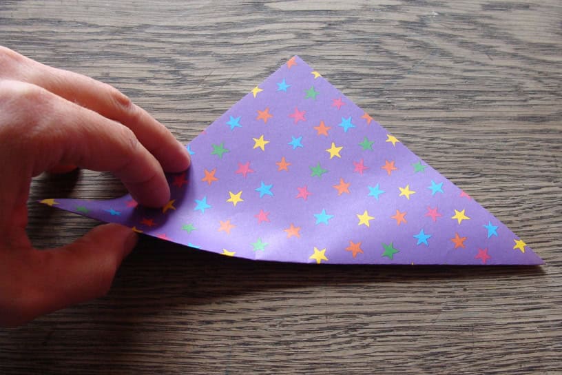 Kleine Nachmittagsfalterei oder wie man an trüben Tagen ein Origami Fangspiel faltet