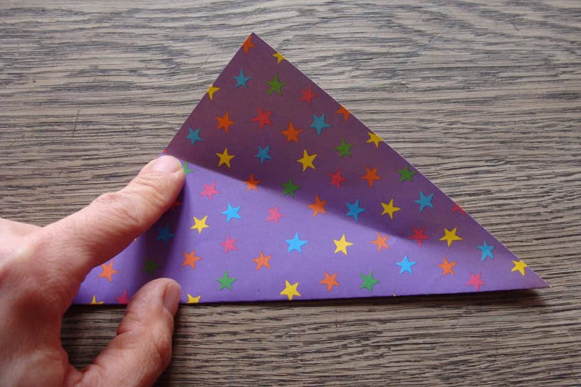 Kleine Nachmittagsfalterei oder wie man an trüben Tagen ein Origami Fangspiel faltet
