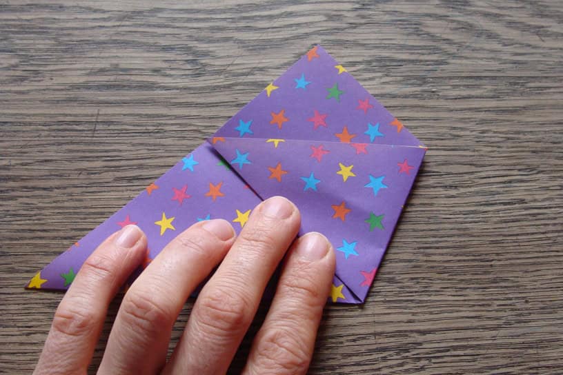 Kleine Nachmittagsfalterei oder wie man an trüben Tagen ein Origami Fangspiel faltet