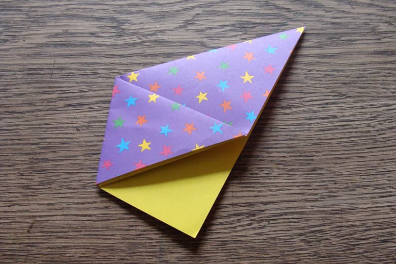 Kleine Nachmittagsfalterei oder wie man an trüben Tagen ein Origami Fangspiel faltet