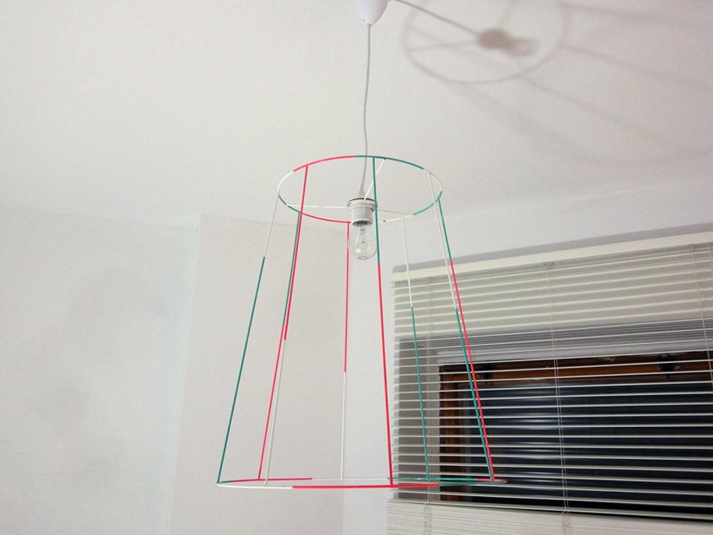 Schön lackierte… Lampe