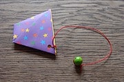 Kleine Nachmittagsfalterei oder wie man an trüben Tagen ein Origami Fangspiel faltet