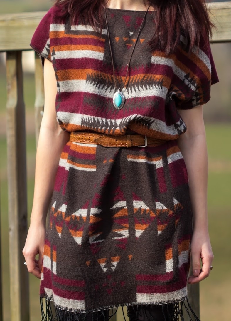 Das Kleid aus einem Schal