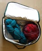 Strickkoffer als Geschenkverpackung