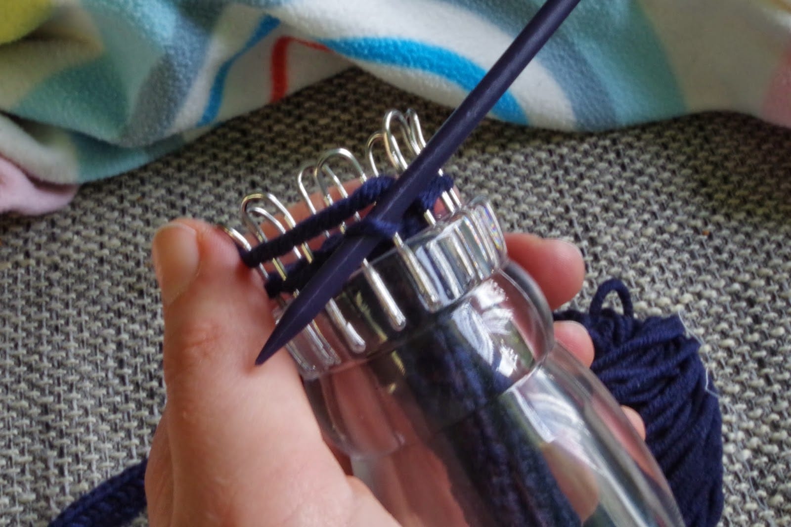 DIY Strick-Lampe (kostenlose Anleitung)