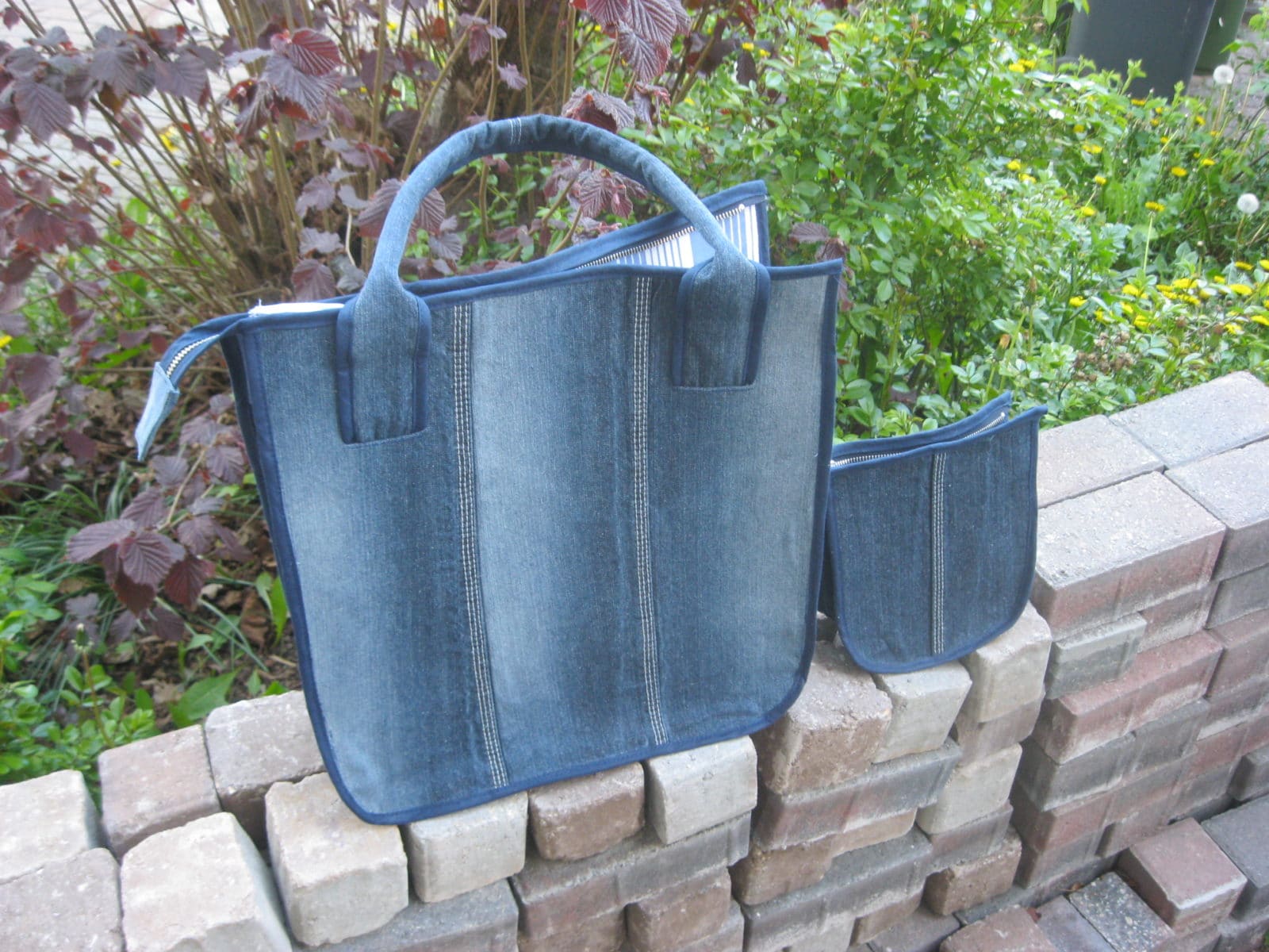 Tote bag aus Kinderjeans und altem Bettbezug