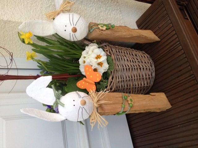 Osterhasen aus Holz