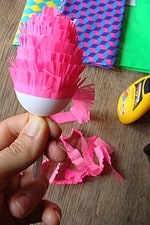 Osterdeko auf die Schnelle: Pinata-Ostereier für den Strauß