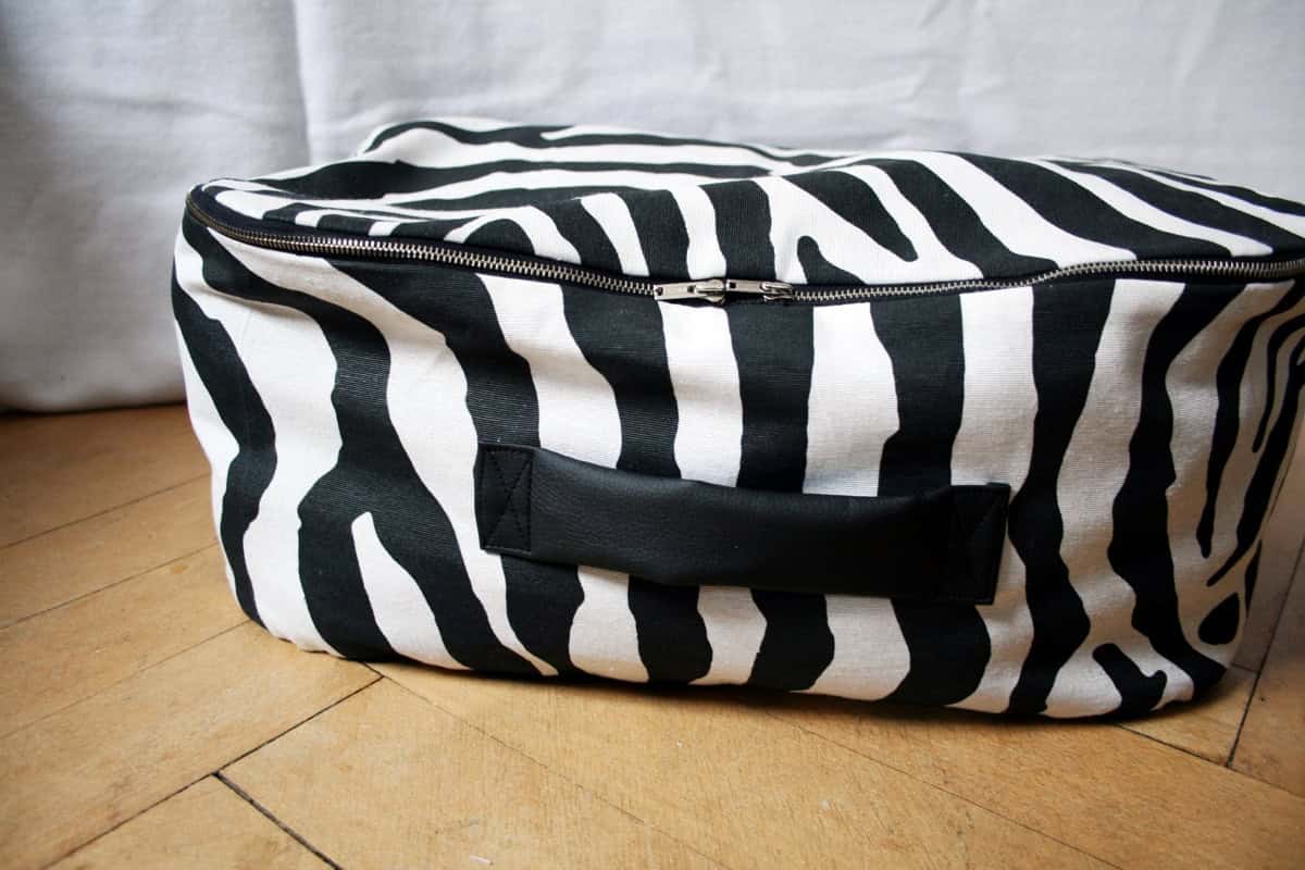 Großer Zebra-Wollkoffer