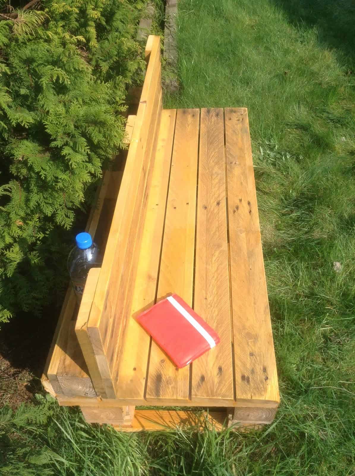Gartenbank aus Paletten