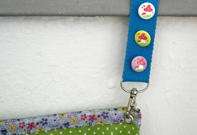 Sommerlicher Magazinhalter