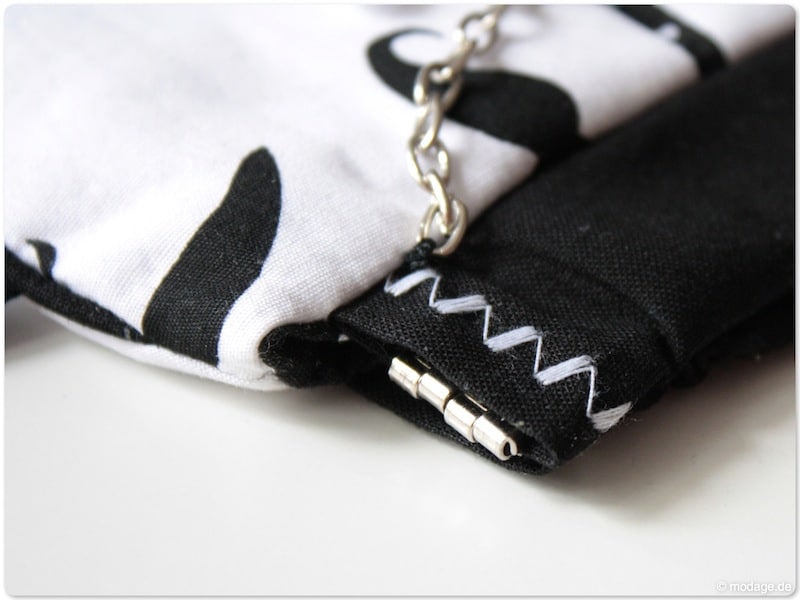 Sommer-Clutch mit Federverschluss
