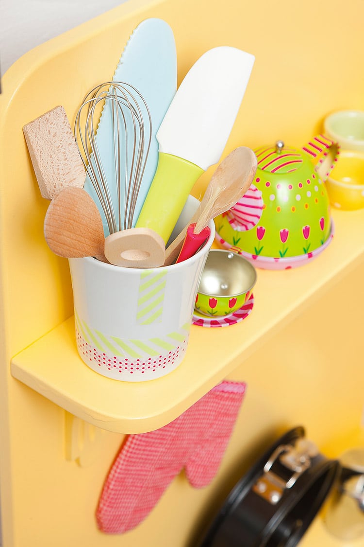 Möbelupcycling! Aus Omas Nachtschrank wird Lillys Kinderküche