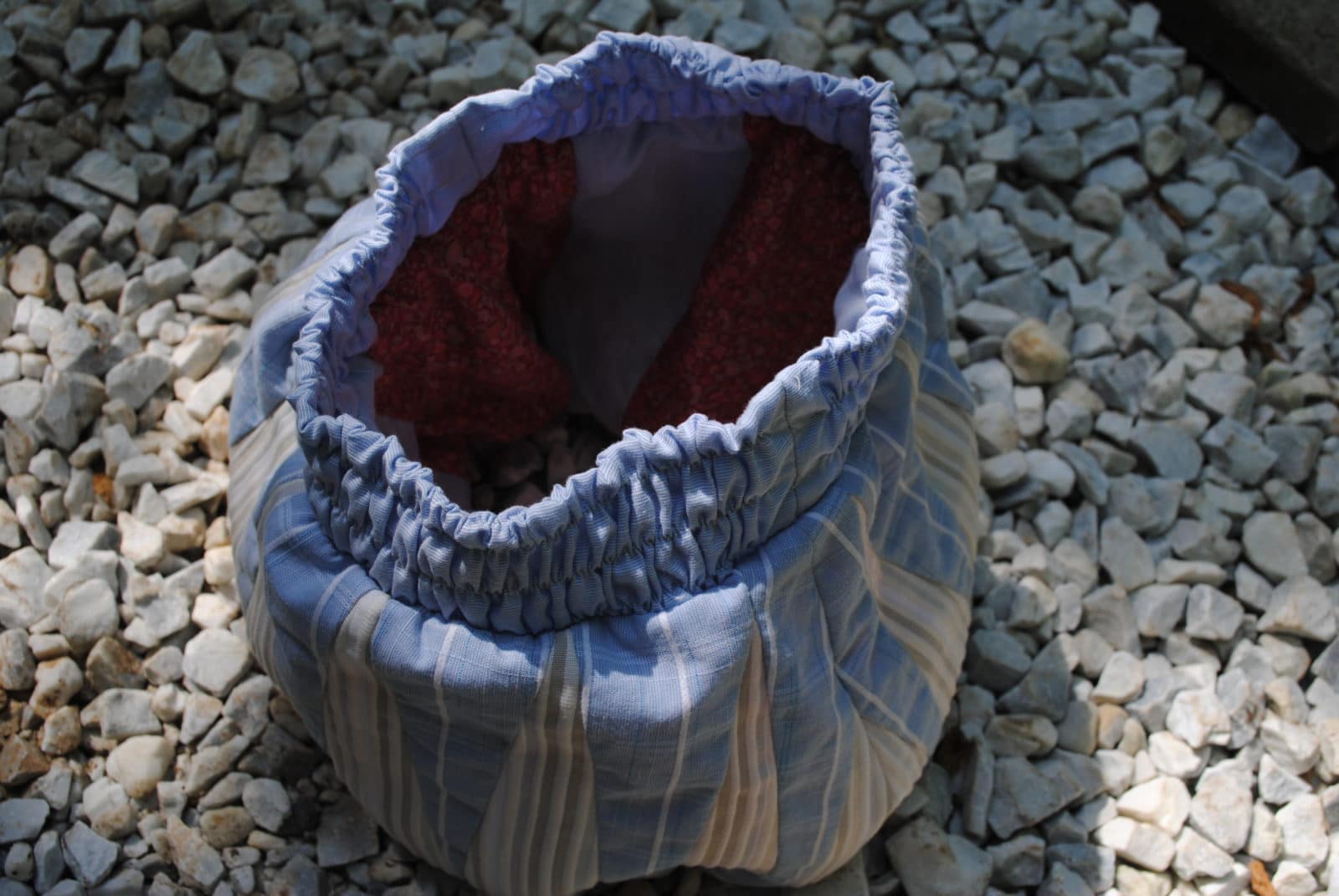 Kinderoutfit aus „ausgedienten Herrenhemden“