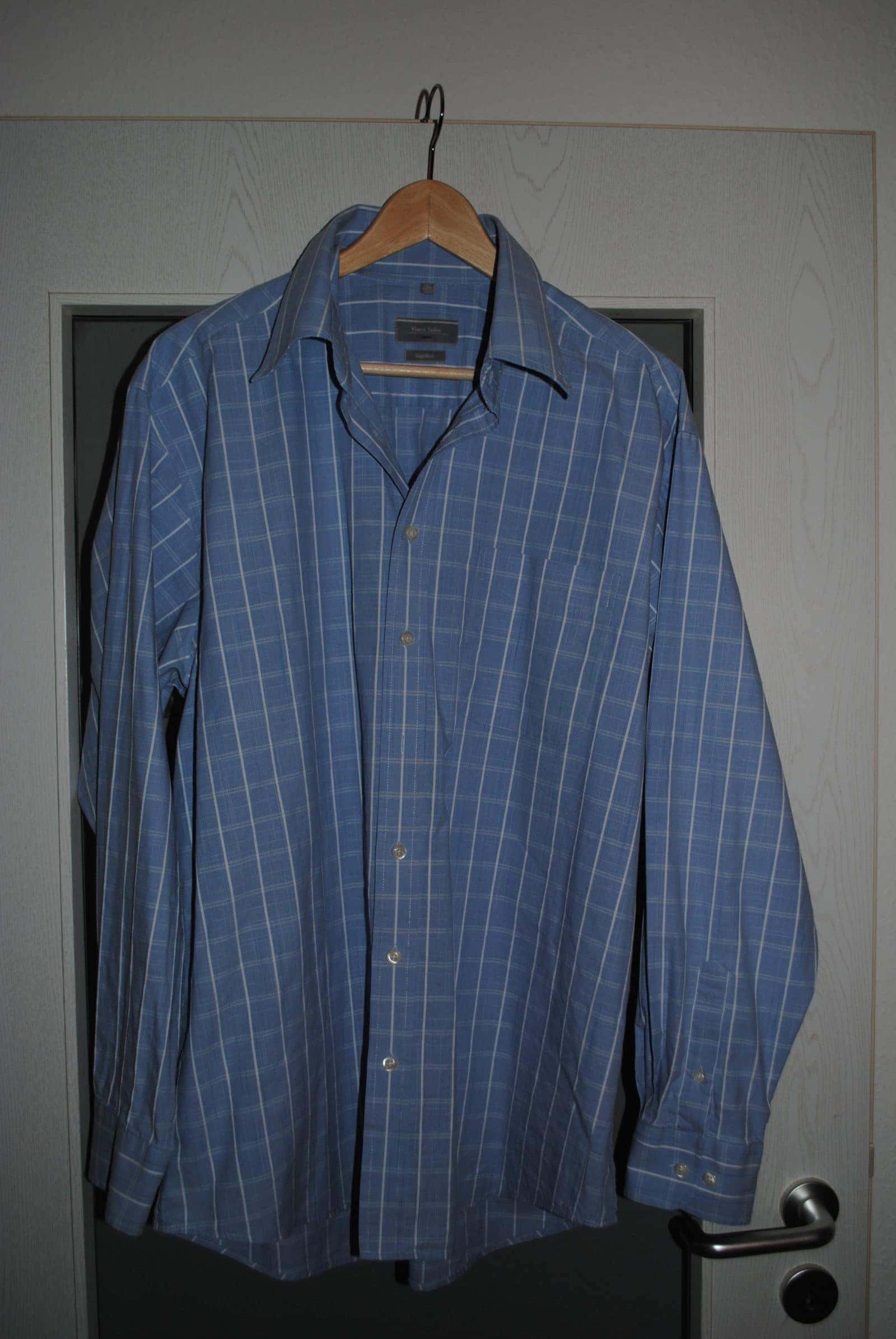Kinderoutfit aus „ausgedienten Herrenhemden“