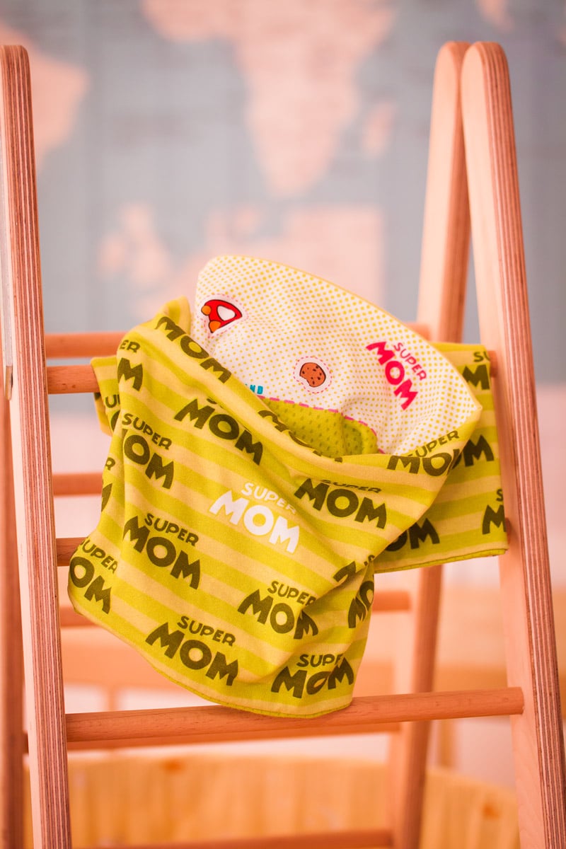 Super-Mom-Loopschal