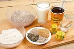 Mini-Schwarzbrote im Weckglas gebacken