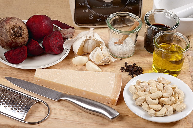Rote-Beete-Pesto mit Cashewkernen