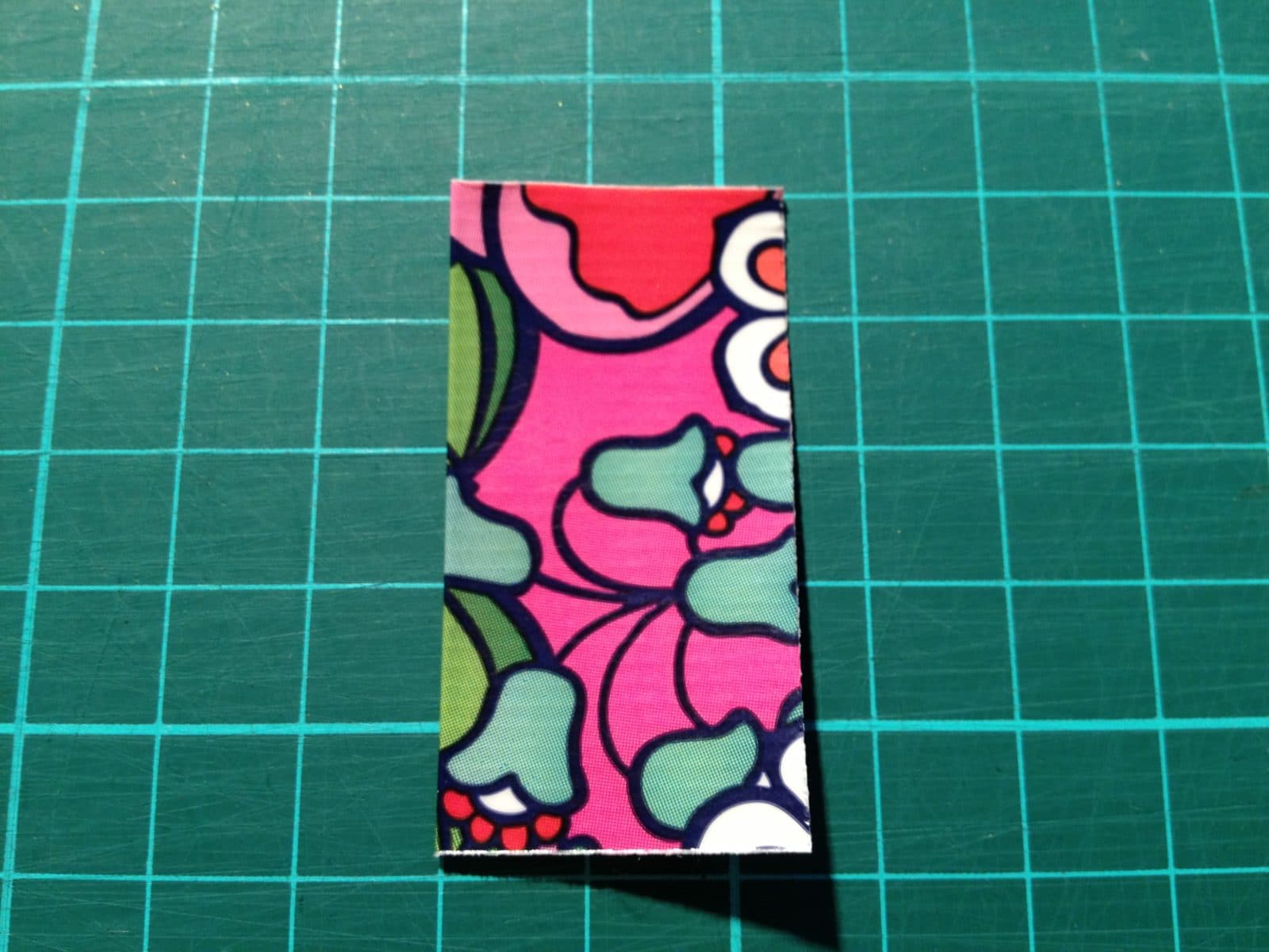 Ohrhänger aus Duck Tape