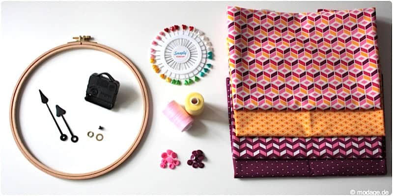 Stickrahmen Uhr im Patchwork-Look