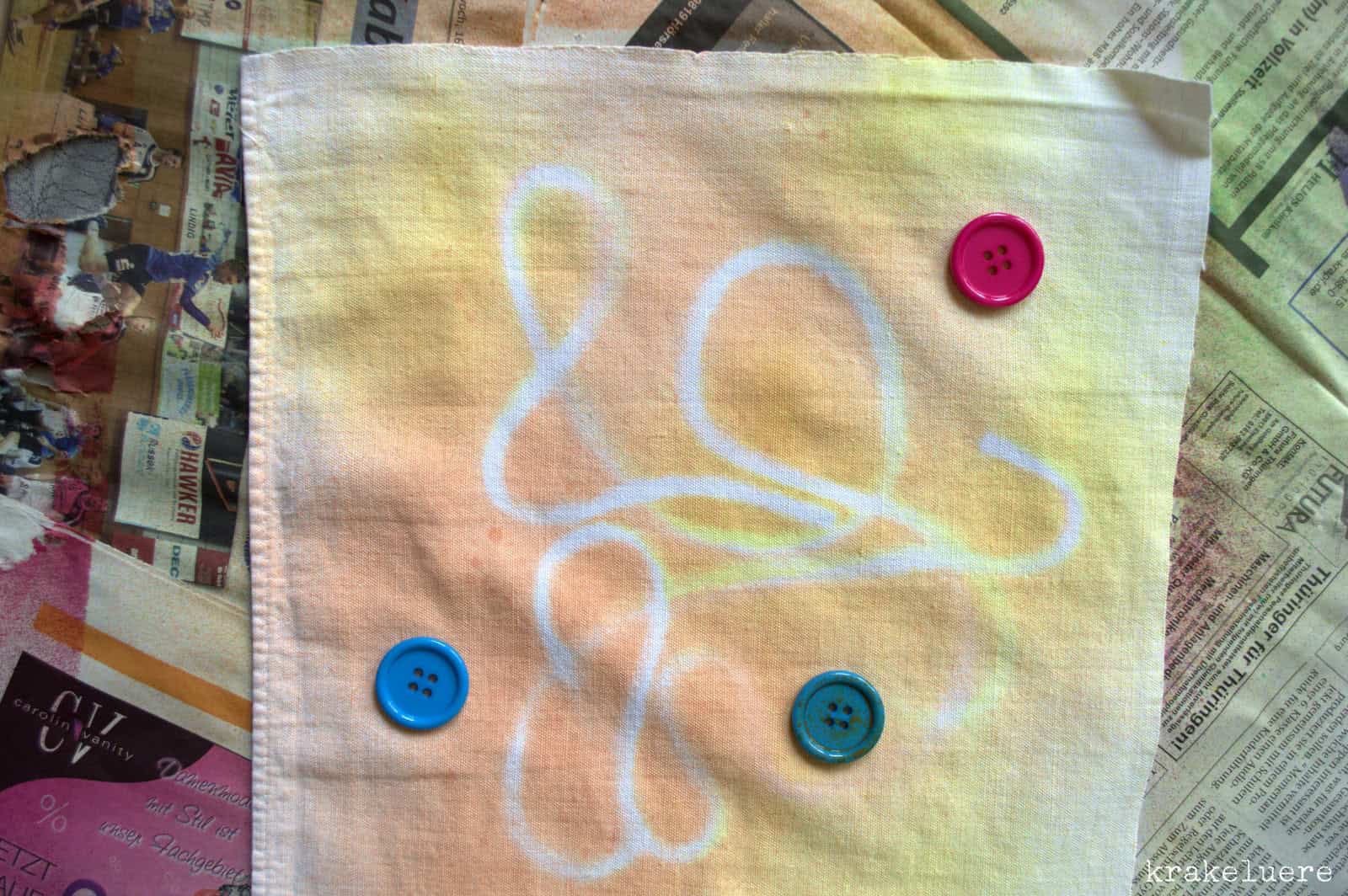 Experimente mit Textilsprühfarbe!