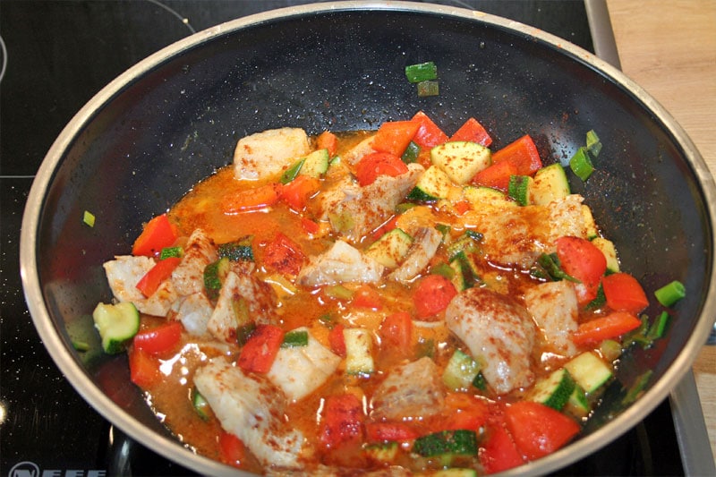 Fischragoutasiatisch