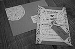 “SPITZEN IDEE” – HOCHZEITSANZEIGE AUS DOILIES