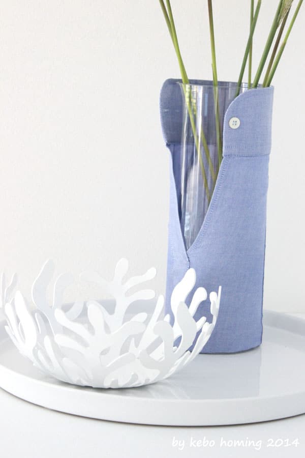 Was man aus einem Hemdärmel schönes machen kann… Upcycling-Vase…
