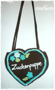 Gehäkelte Lebkuchenherz-Tasche für’s Dirndl