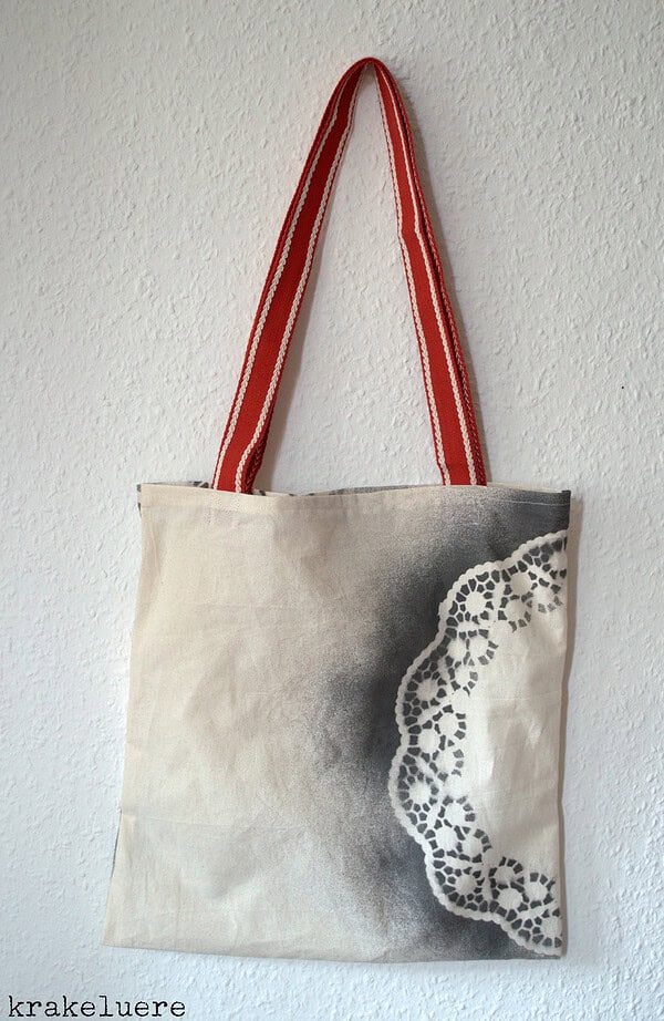 DIY: Stoffbeutel mit Tortenspitze!