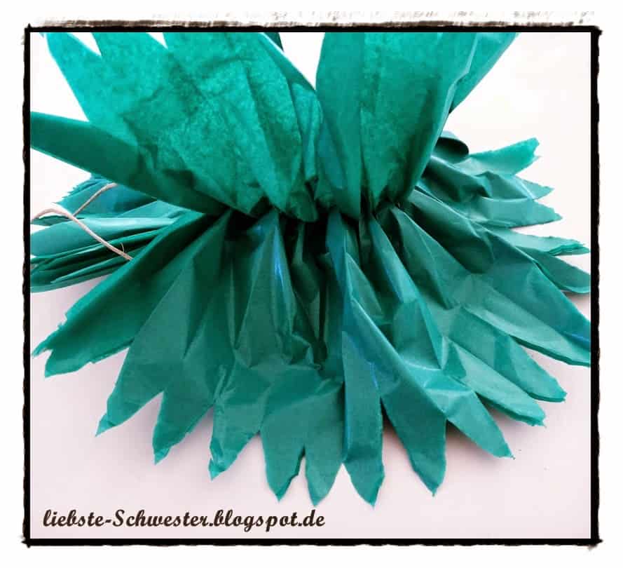 Halloween Pompon DIY