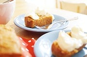 Möhren-Zimt-Kuchen mit Frischkäsecreme