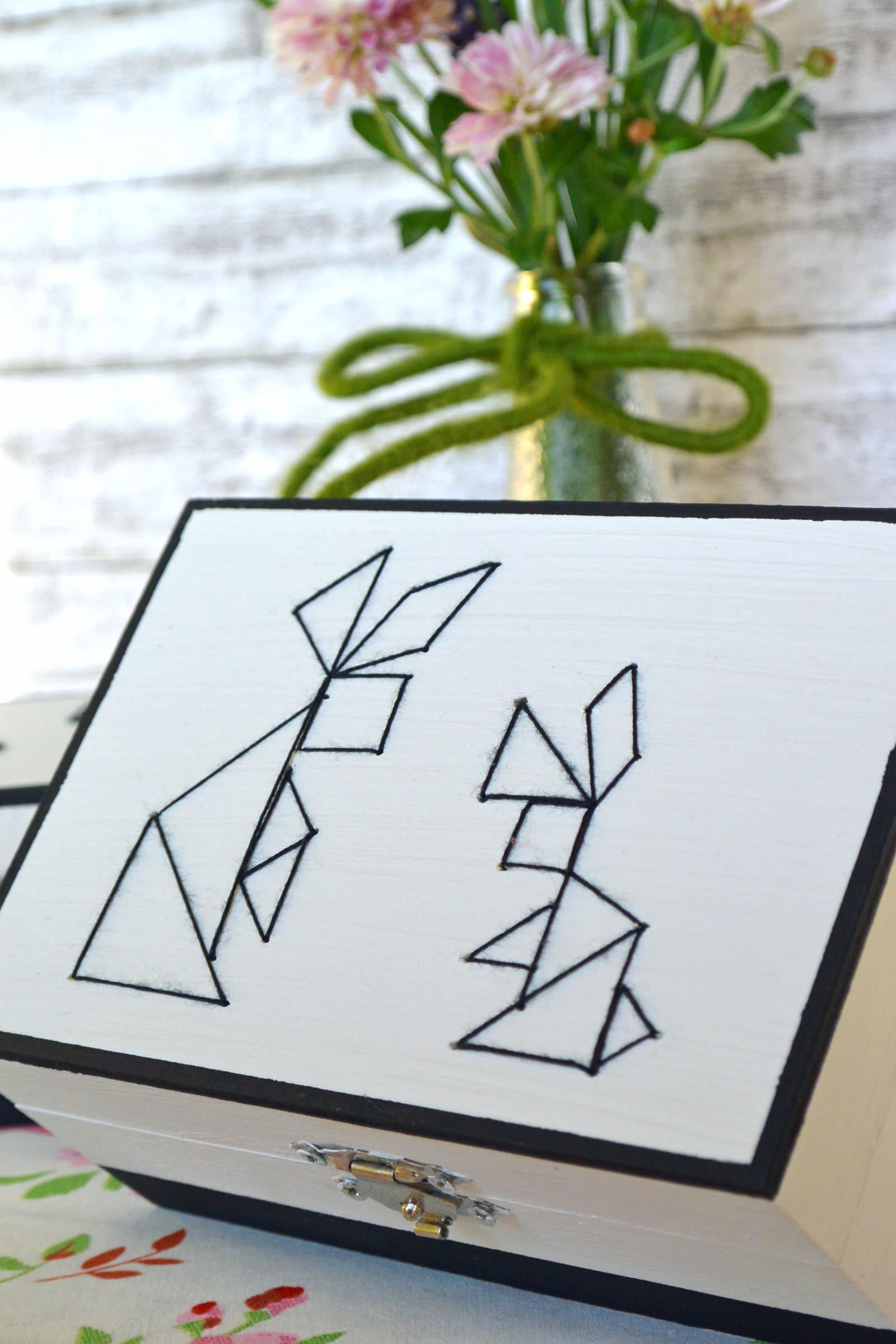 Fuchs, Bär, Hase-Tangram-Boxen im Stylischen Schwarz-Weiß-Look