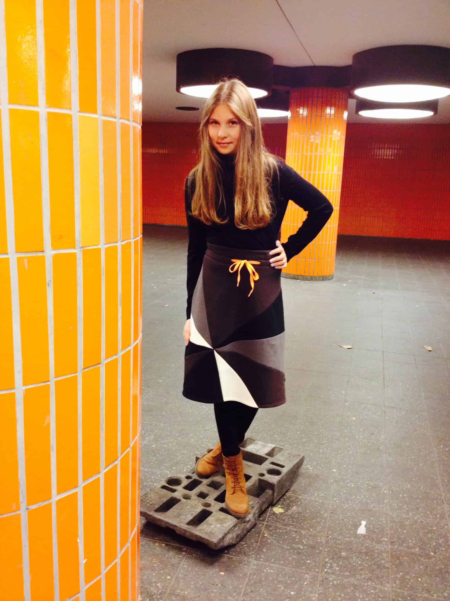 Nett in Sweat mit Neon-Akzent…