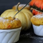 {lecker: } Veganer Kürbis Mikrowellen Tassenkuchen