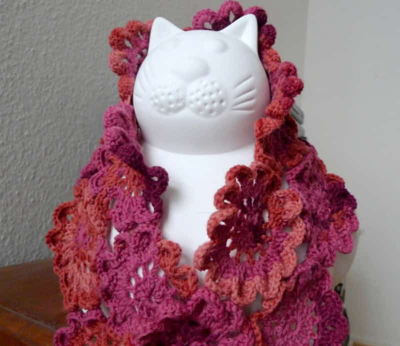 Japanischer Blütenschal – Japanese Flower Scarf – Häkelanleitung