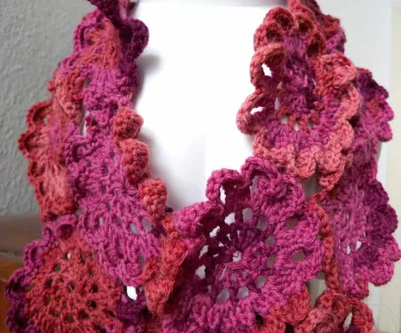 Japanischer Blütenschal – Japanese Flower Scarf – Häkelanleitung