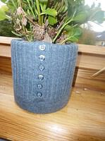 Blumentopfüberzug aus altem Pullover nähen