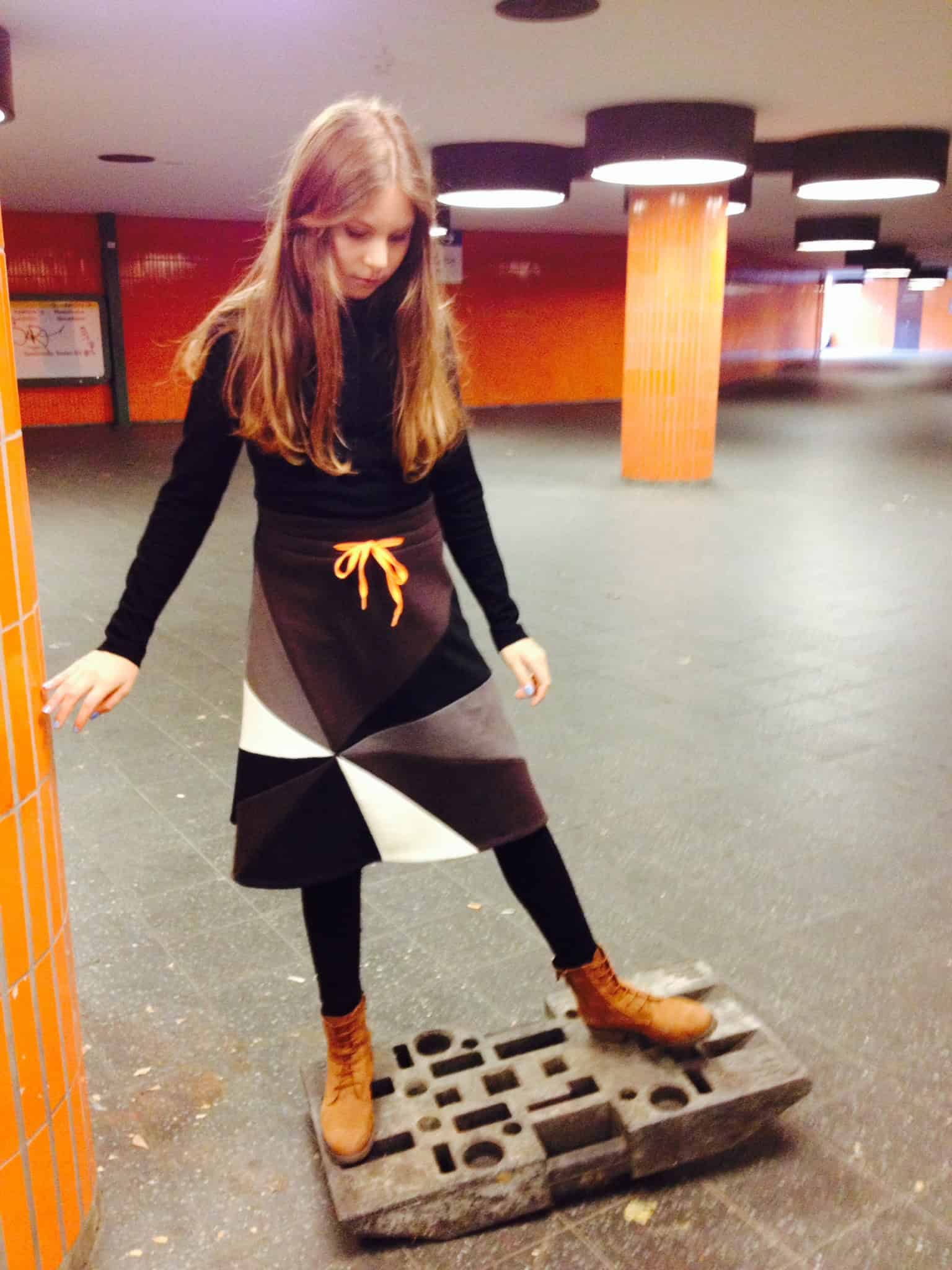 Nett in Sweat mit Neon-Akzent…