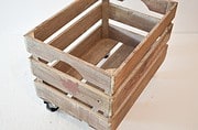 Küchenstopp #4: Weinkiste auf Rollen