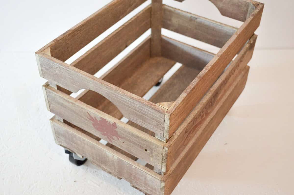 Küchenstopp #4: Weinkiste auf Rollen