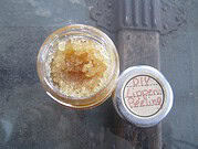 Mandel-Rohrzucker Lippenpeeling
