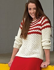 Strickpullover in Natur & Karmin