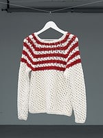 Strickpullover in Natur & Karmin